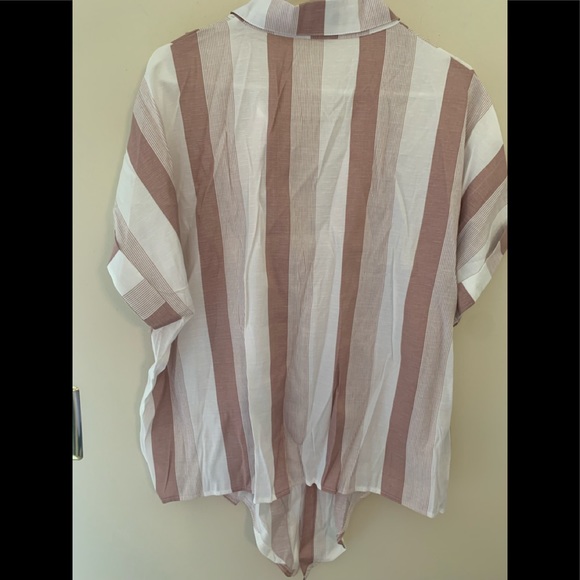 Shein blouse - Picture 3 of 4